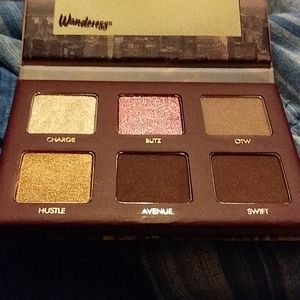 Wander Beauty Rush Eyeshadow Palette